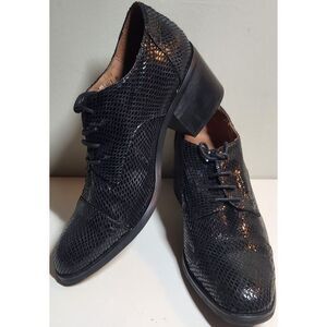Jeffrey Campbell Stewart Black Textured Leather Heeled Oxford Shoe, Size 8